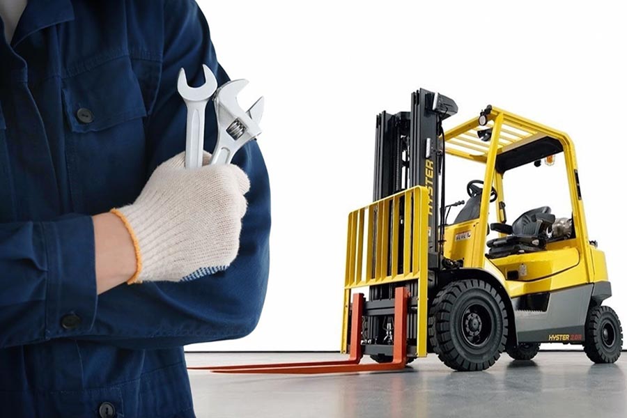 Manutenzione preventiva del carrello elevatore: obblighi di legge e vantaggi