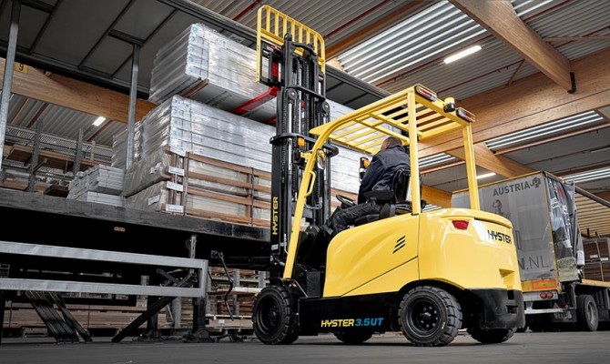 Carrelli elevatori Hyster UT: la soluzione per le applicazioni standard di movimentazione